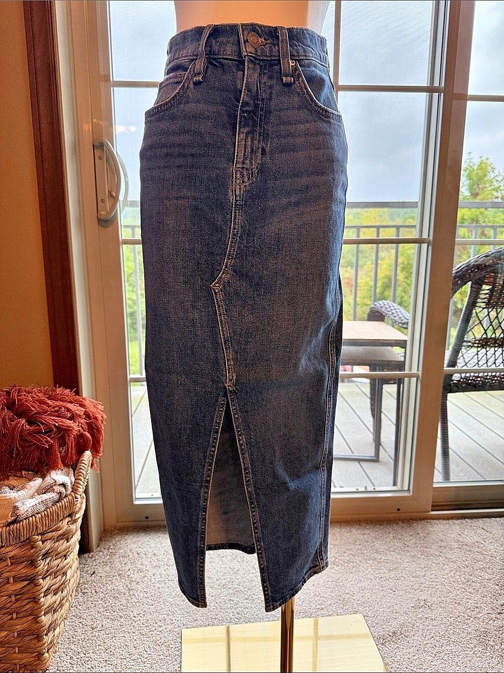 Hudson Midi Denim Skirt Size 25 Like New